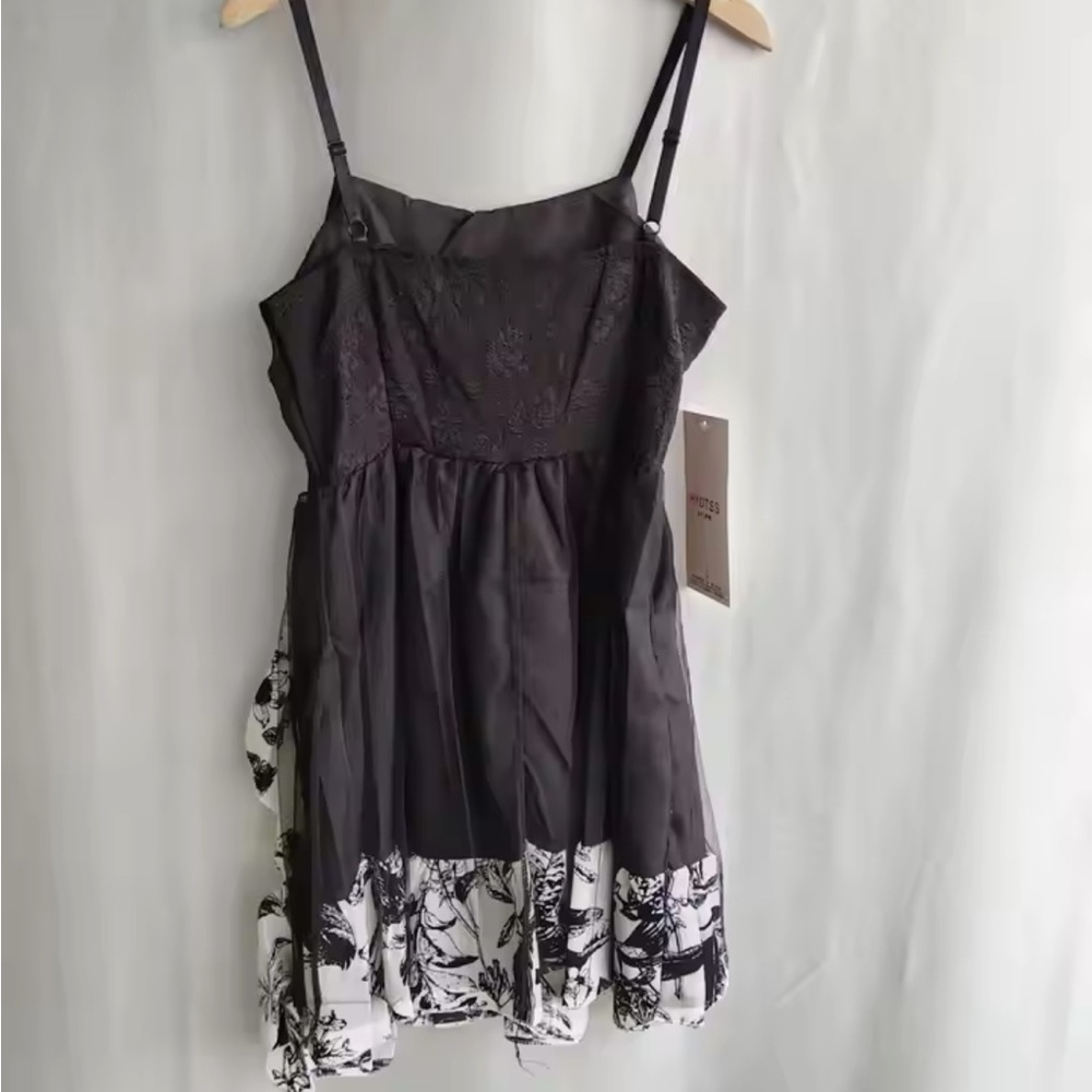 Black and white sundress - Picture 2 of 4